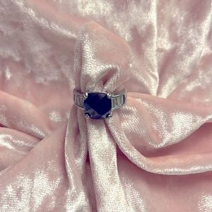 Silver black stone ring